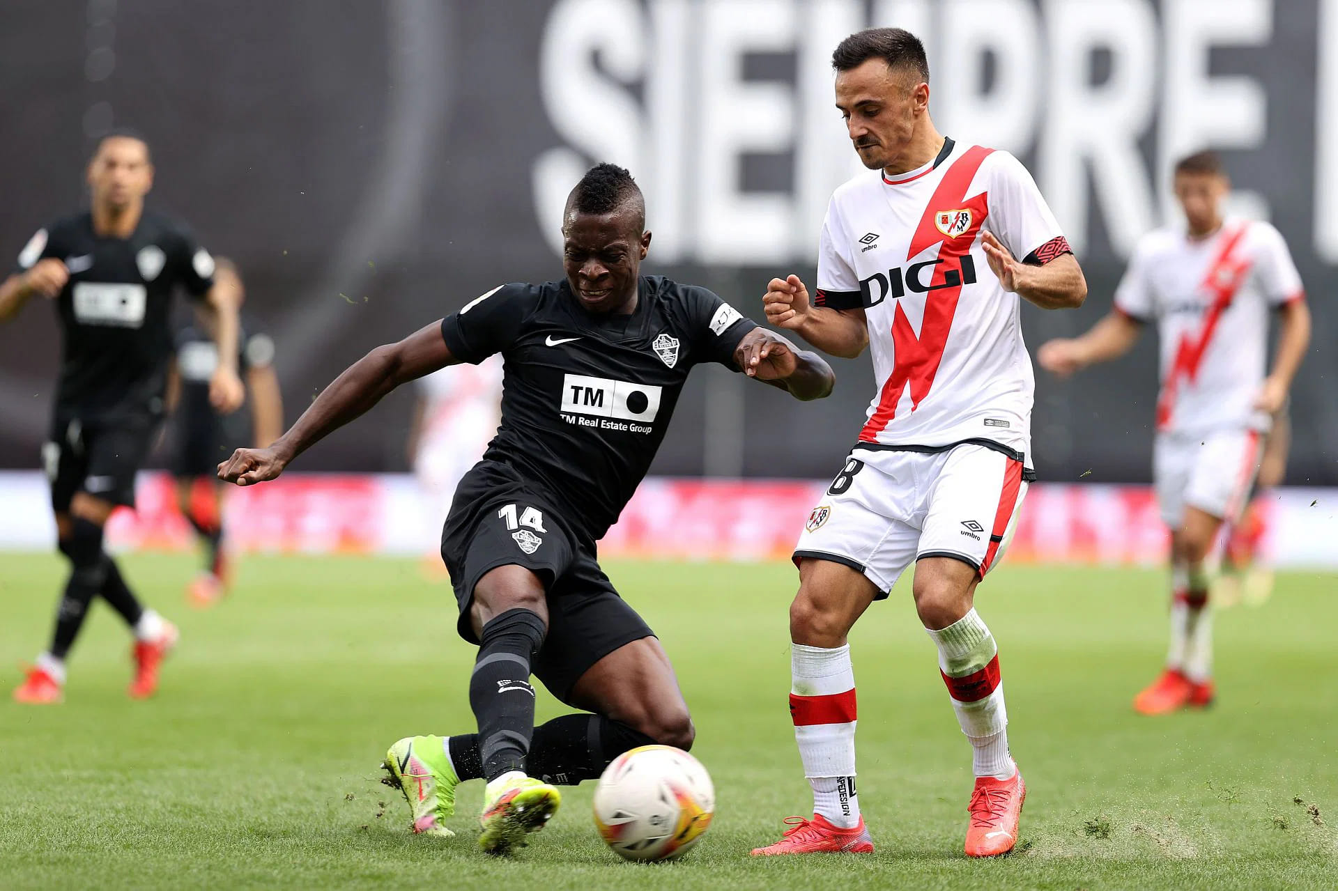 Elche vs Rayo Vallecano (21:15 – 29/04) | Xem lại trận đấu