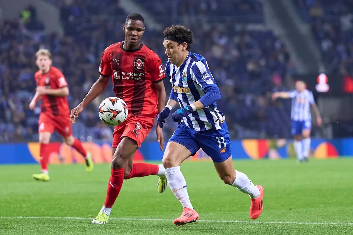 Nhận định soi kèo Porto vs Estrela lúc 03h45 ngày 16/12/2025 nhan-dinh-soi-keo-porto-vs-estrela-luc-03h45-ngay-16-12-2025-1