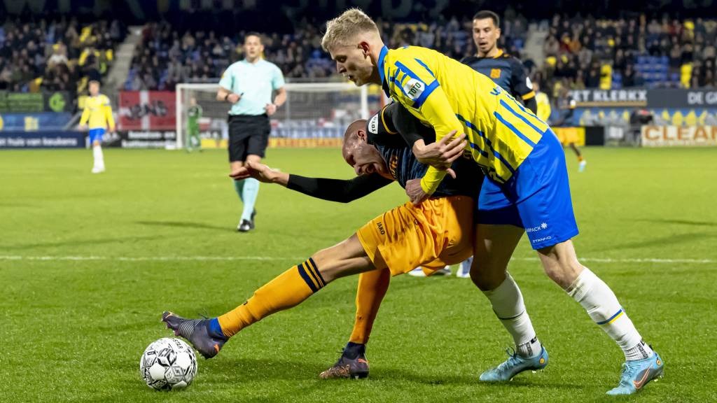 nhan-dinh-soi-keo-heerenveen-vs-waalwijk-luc-0h45-ngay-16-1-2026-1